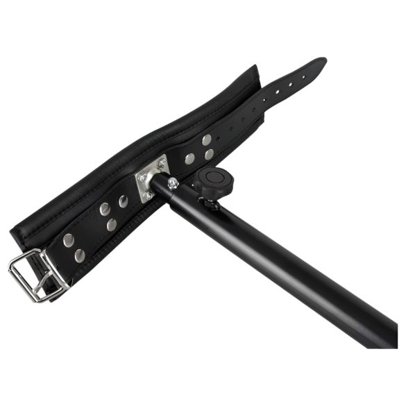 ZADO - mały czarny rozpórnik do nóg